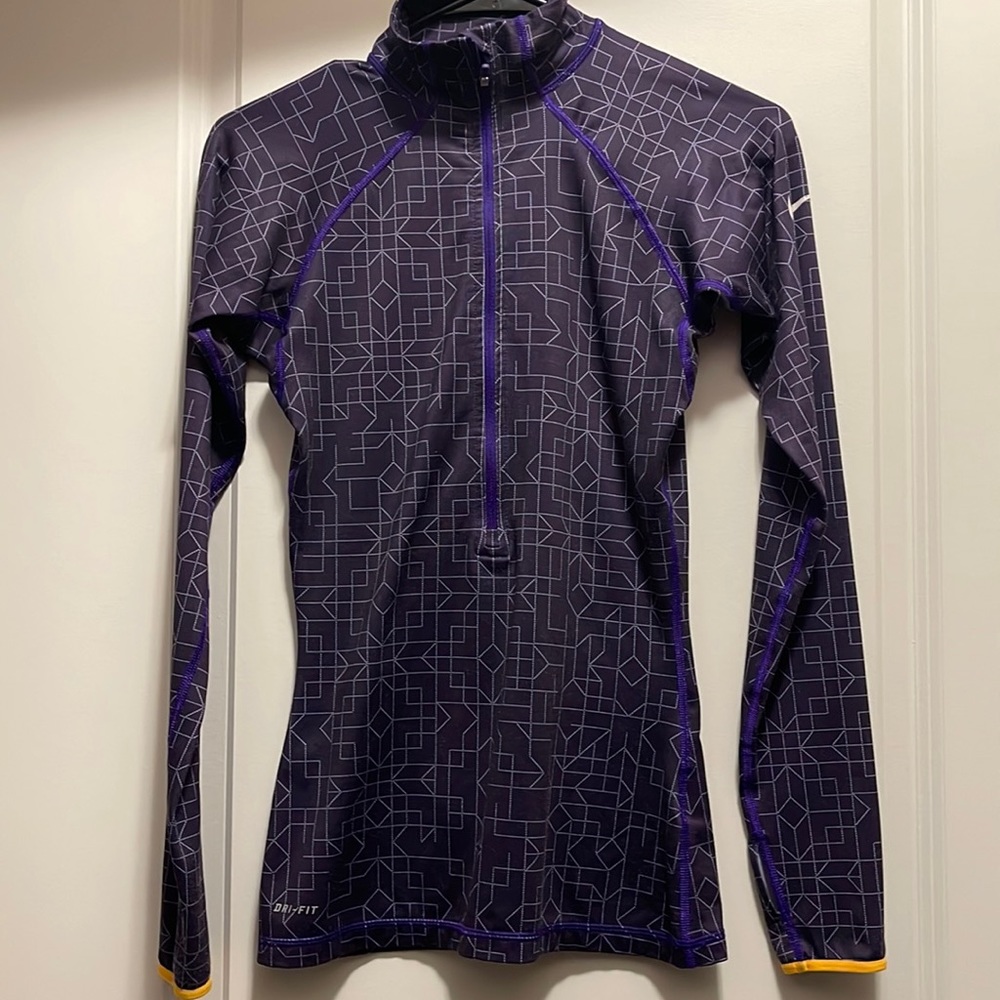 Nike 1/2 zip pullover